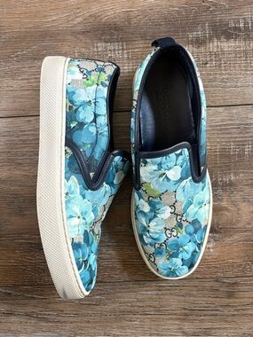 Gucci Floral Canvas Slip-On Sneaker floral Turquoise Navy men’s size 7/women 8.5